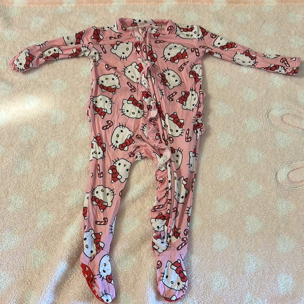 Hello Kitty x Posh Peanut sleeper. 0-3 months